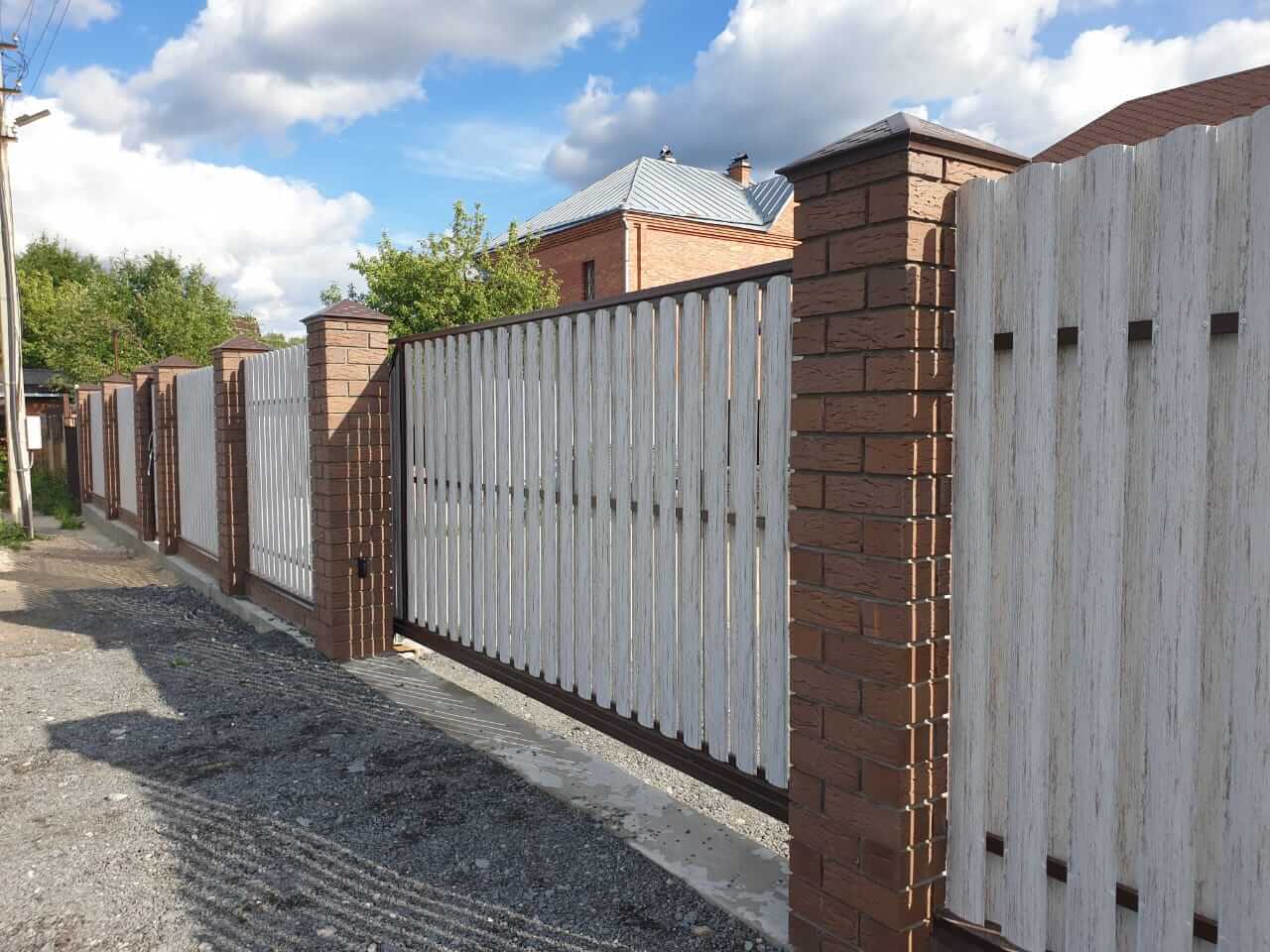 забор из штакетника Белёный Дуб фото3 в Новокубанске
