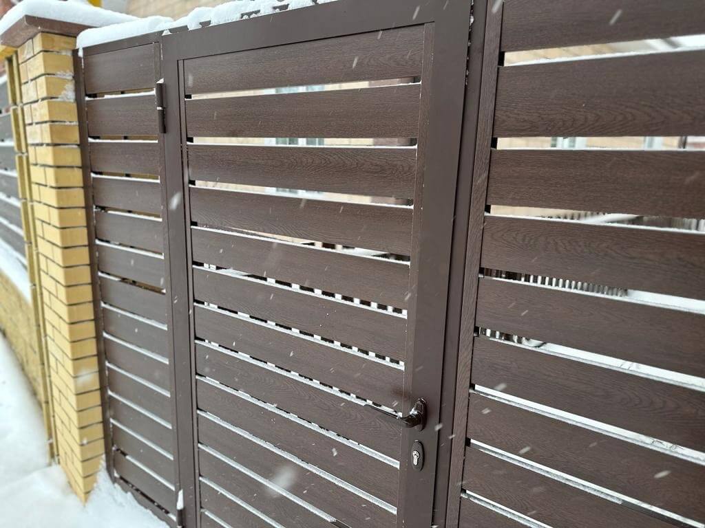 Забор-ранчо из металлопланкена 34м Мореный Дуб Printech фото 1 в Новокубанске