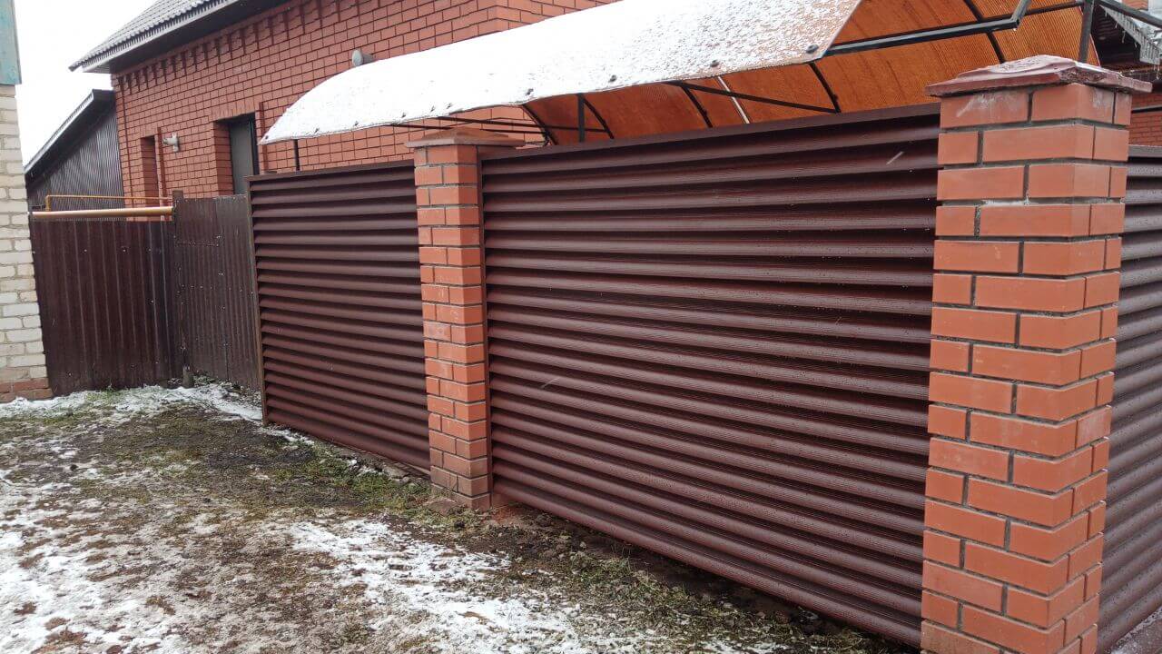 Забор из ламелей еврожалюзи 12м RAL8017/8017 Шоколад двусторонний МАТТЕ фото 4 в Новокубанске