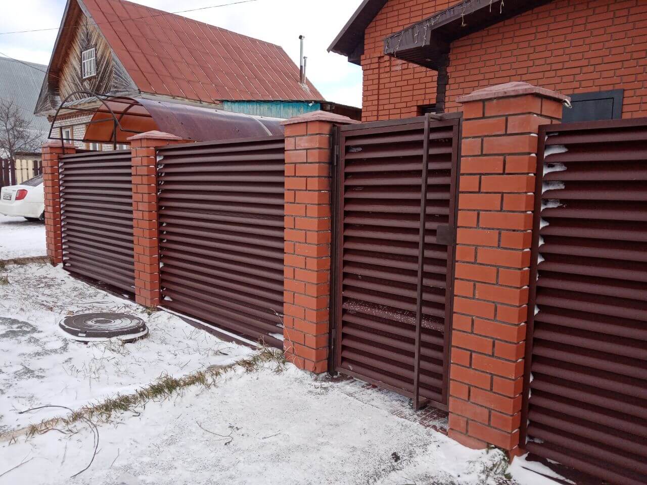 Забор из ламелей еврожалюзи 12м RAL8017/8017 Шоколад двусторонний МАТТЕ фото 2 в Новокубанске