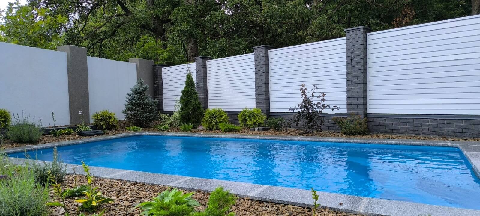 Забор-жалюзи из ламелей Хай-Тек 54м RAL9003 Белый фото 4 в Новокубанске