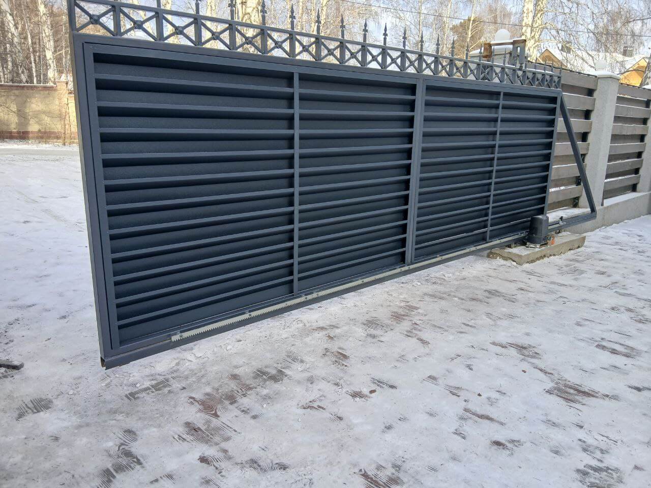 Входная группа из ламелей Хай-Тек RAL7024/7024 Серый Графит двусторонний МАТТЕ фото 8 в Новокубанске