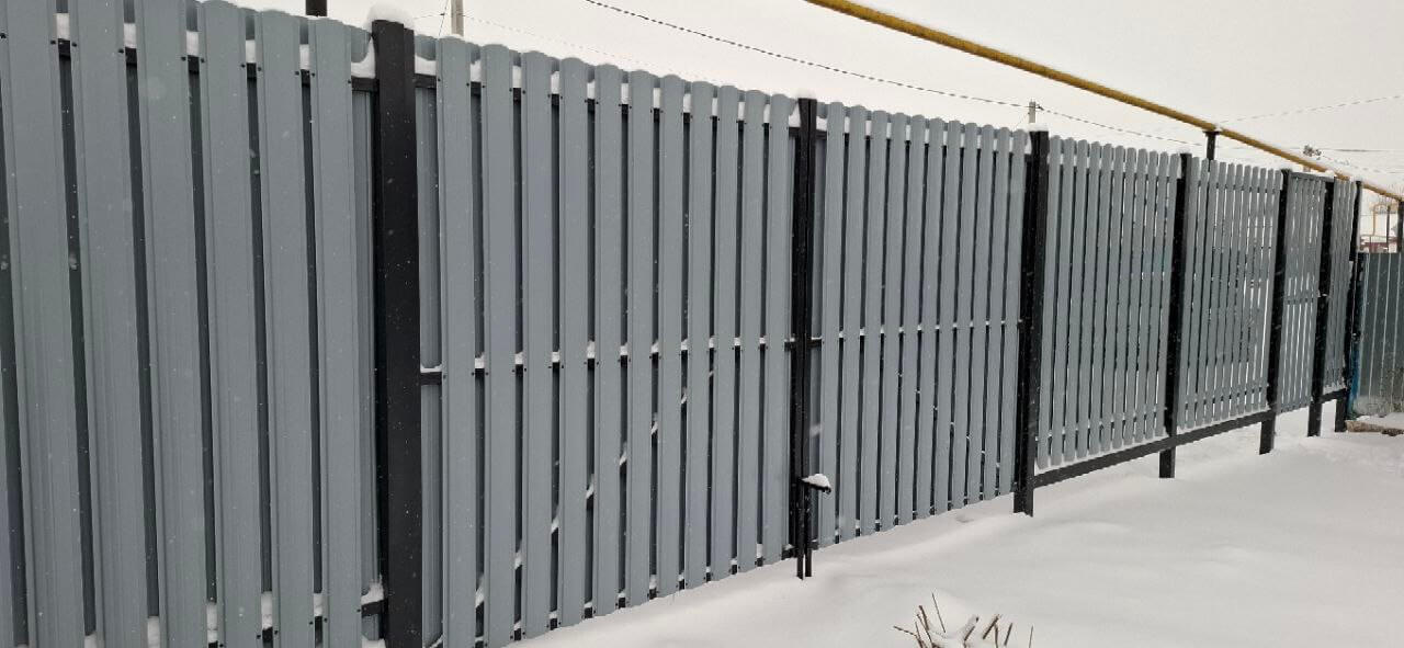 Забор из евроштакетника 27м RAL7024 Серый Графит МАТТЕ фото 3 в Новокубанске