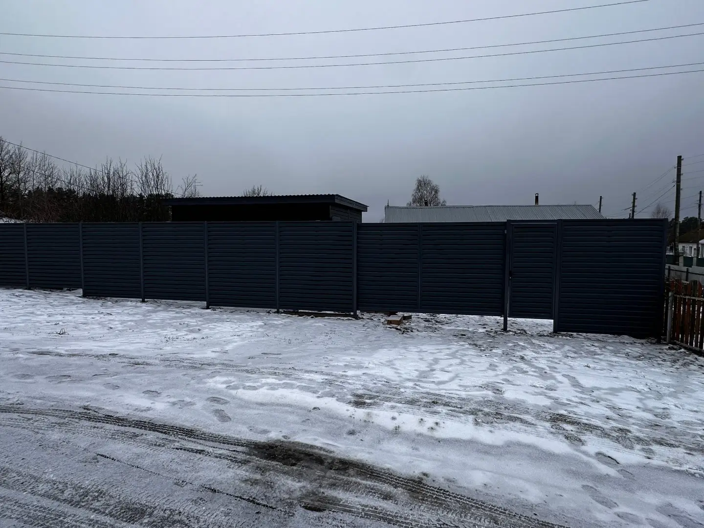 Забор-жалюзи из ламелей Хай-Тек 20м RAL7024/7024 Серый Графит двусторонний МАТТЕ фото 1 в Новокубанске